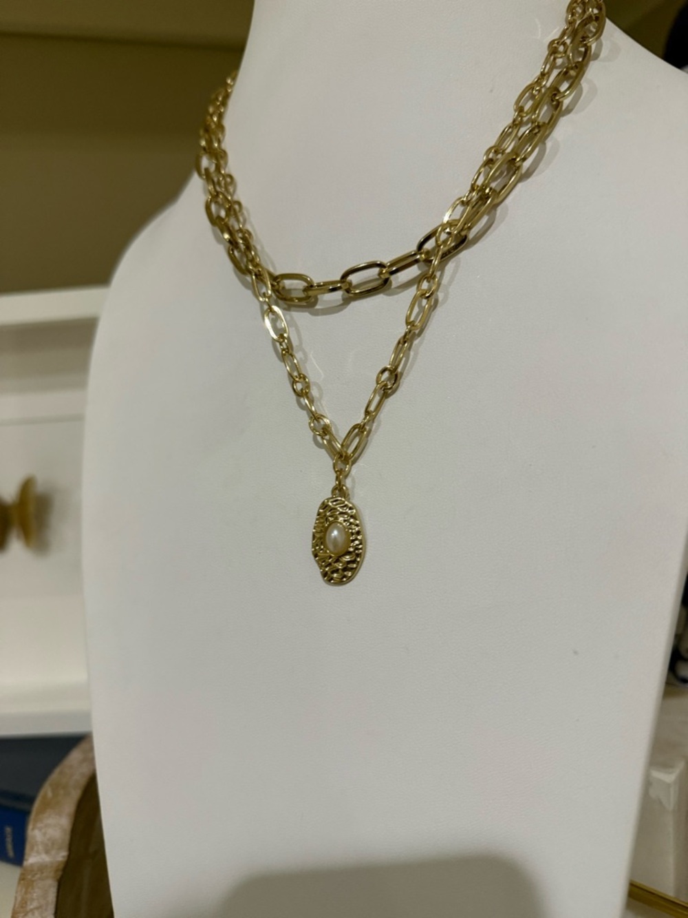 Set of 2 Separate Gold Tone Paperclip Chain Necklaces - Picture 12 of 14